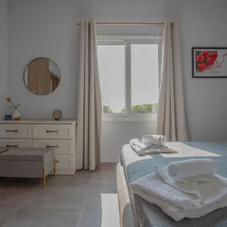 1-2Bd Beach Apartments Paphos Exterior photo