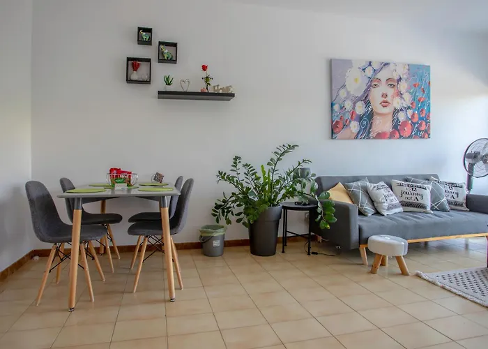 1-2Bd Beach Apartments