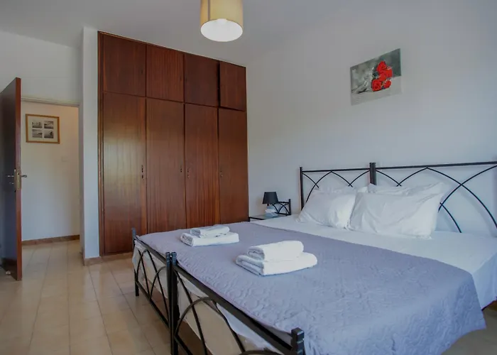 1-2Bd Beach Apartments